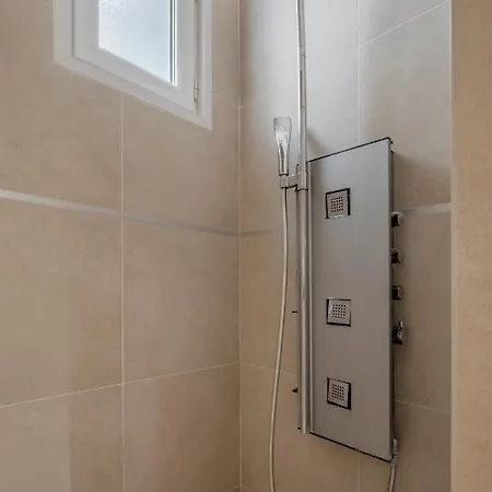 The Emerald - Spacious & Fully Equipped Apt 아파트
