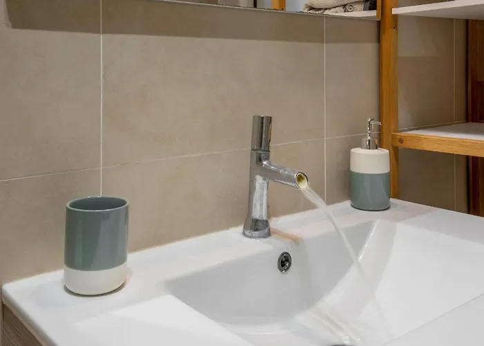 アパート The Emerald - Spacious & Fully Equipped Apt